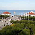 Faltom 26 Yacht Park Z Tarasem Parking Apartmán