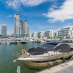 Faltom 26 Yacht Park Z Tarasem Parking * Gdyně