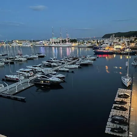 Faltom 26 Yacht Park Z Tarasem Gdynia