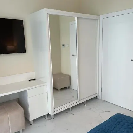 Faltom 26 Yacht Park Z Tarasem דירה