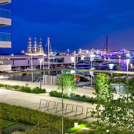 Faltom 26 Yacht Park Z Tarasem Parking Lejlighed