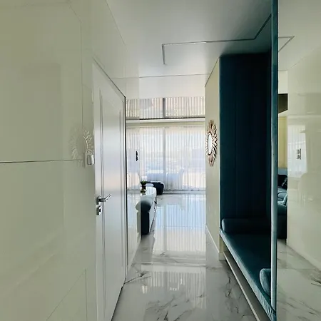 Faltom 26 Yacht Park Z Tarasem *