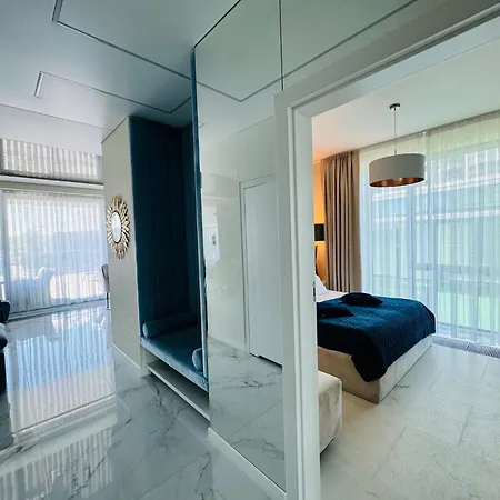 Faltom 26 Yacht Park Z Tarasem Appartement *