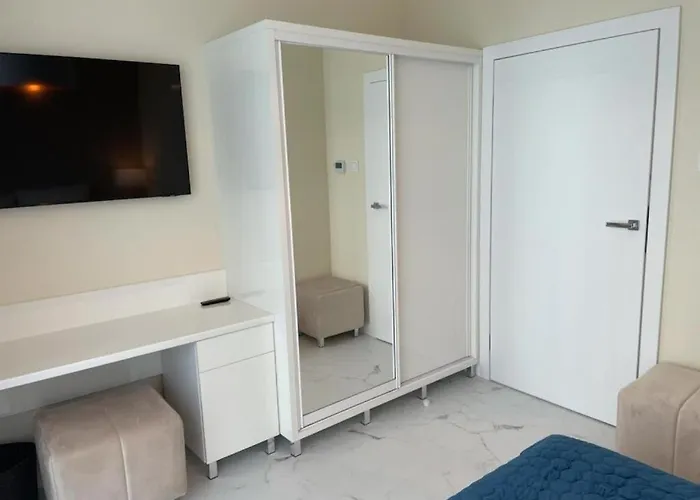 Faltom 26 Yacht Park Z Tarasem Apartment