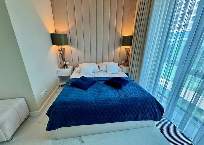 Faltom 26 Yacht Park Z Tarasem * Gdyně